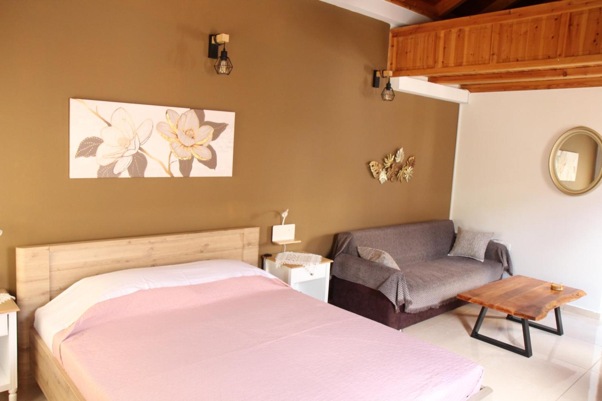 Main Square Apartment ซีมี ภายนอก รูปภาพ