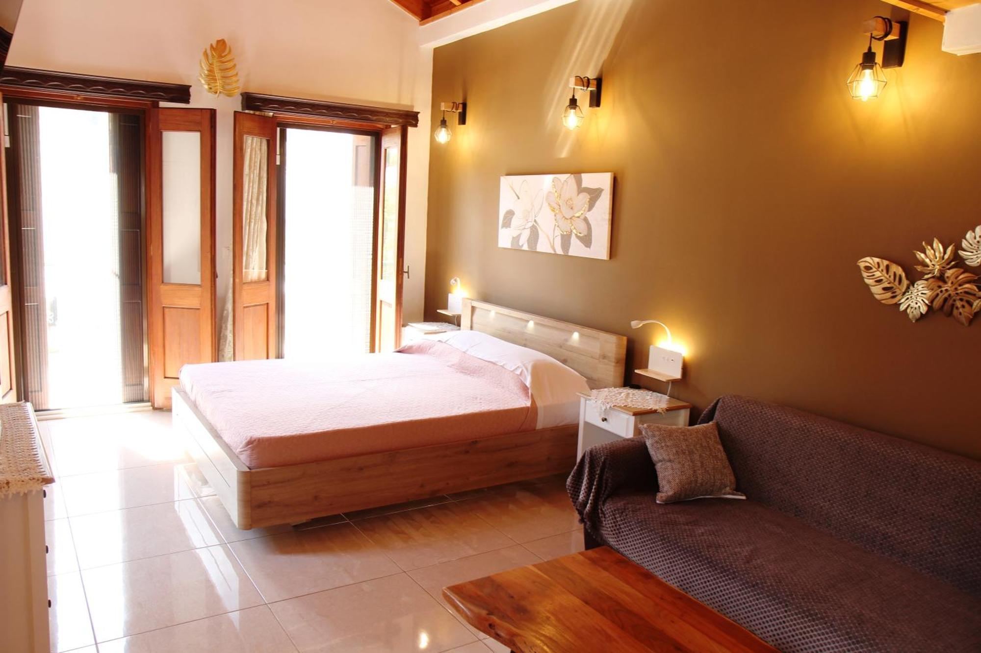 Main Square Apartment ซีมี ภายนอก รูปภาพ