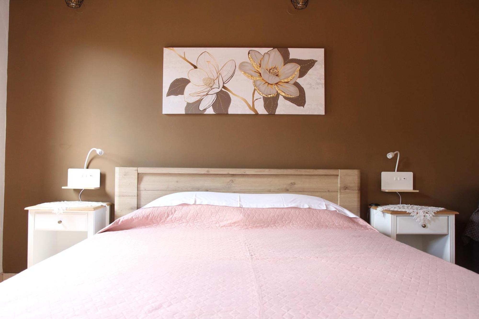 Main Square Apartment ซีมี ภายนอก รูปภาพ
